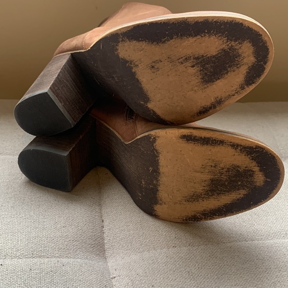 B.P.  Women's Brown Block Heel Leather Bootie Size 9.5 - Picture 14 of 15